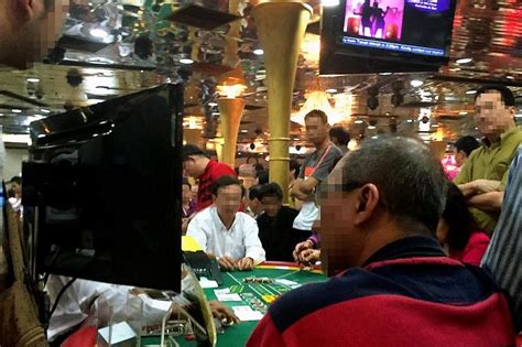 Floating casino draws Singaporeans who loath to .